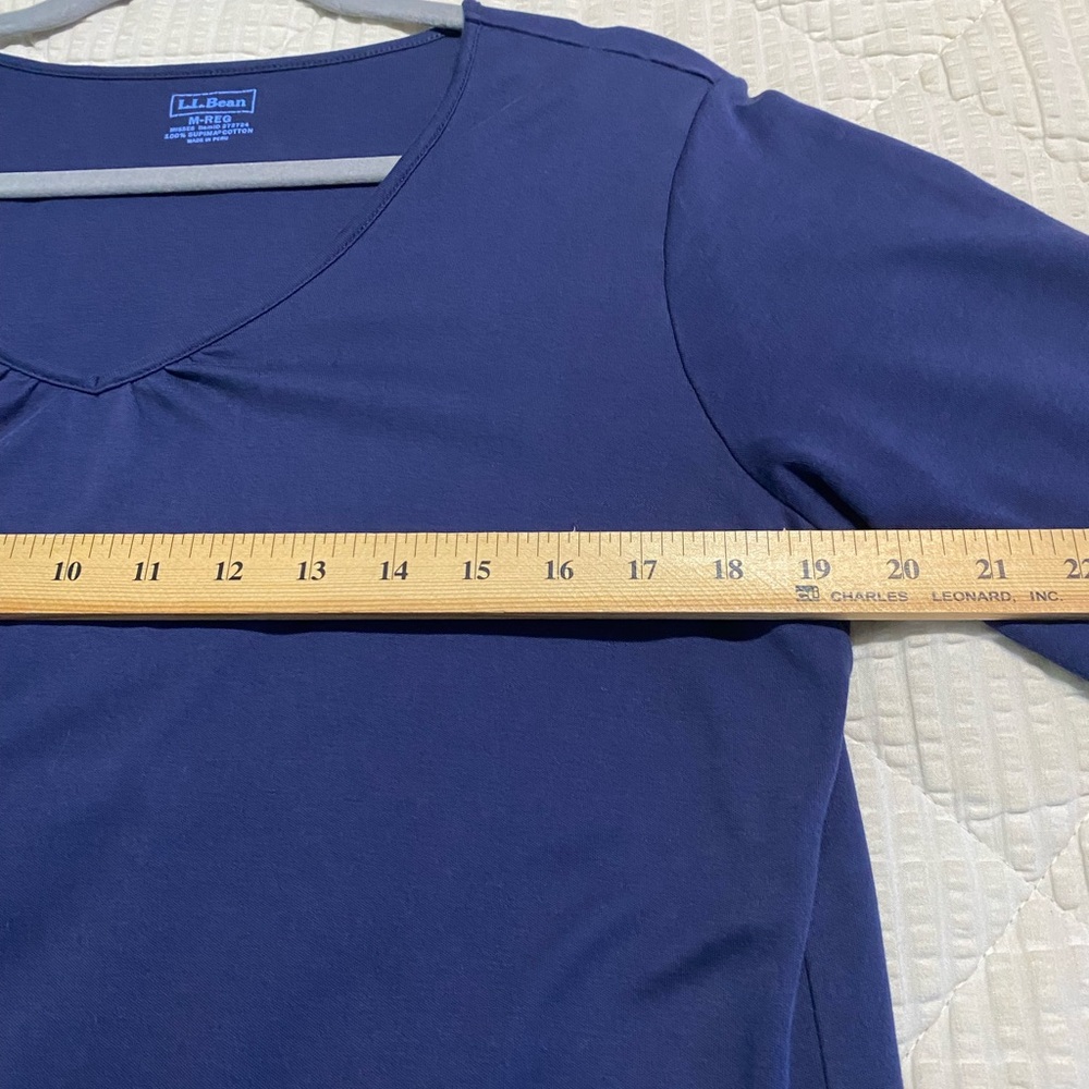L.L. Bean Women's Supima Cotton
Nightgown V-Neck Three-Ouarter-Sleeve; Size M - Picture 5 of 10